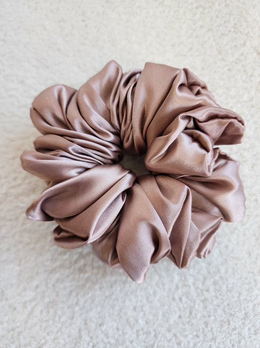 STELLA SATIN SCRUNCHIE